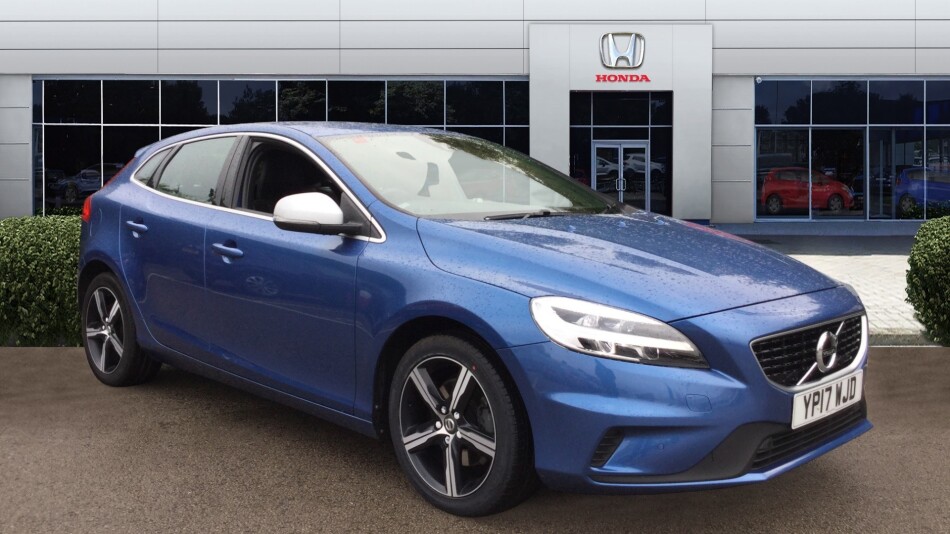 Volvo v40 t2